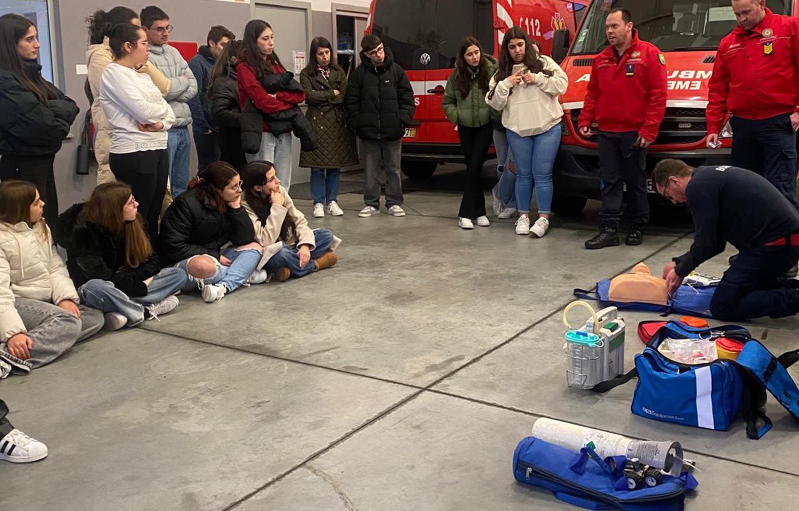 Visita aos Bombeiros Voluntários de Cinfães: “Uma magnífica "aula ao vivo"